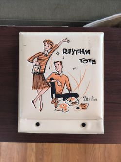 Late 50s Vintage Date Line Rhythm Tote with 12 45s