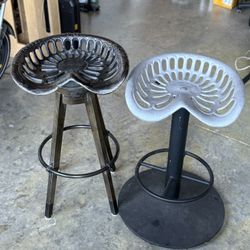 2 Bar Stools 