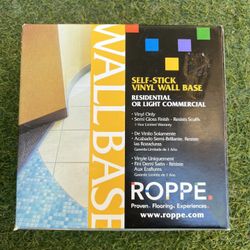 SELF-STICK VINYL WALL BASE RESIDENTIAL OR LIGHT COMMERCIAL • Vinyl Only • Semi Gloss Finish - Resists Scuffs 1-Year Limited Warranty • De Vinilo Solam