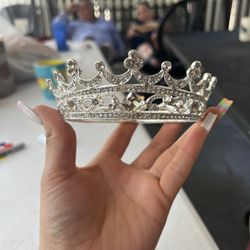 Crown 👑 