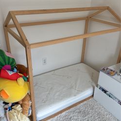 Like New Toddler Floor Bed
