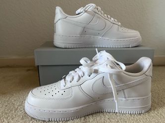 White Nike Air Force’s