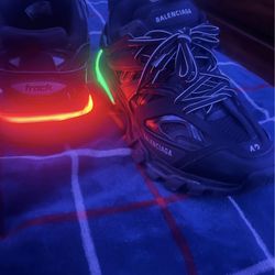 Balenciaga track led