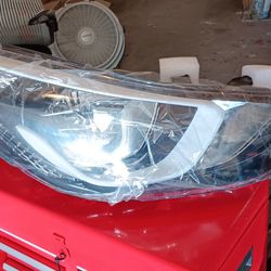2014-2016 Hyundai Elantra Passenger Side Headlamp Assembly