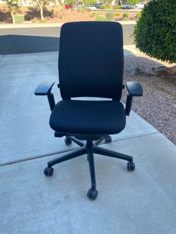 Steel case chair
