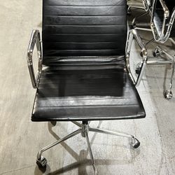 Eames Style Chair 