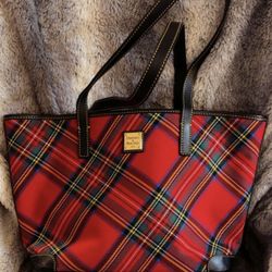 Dooney & Bourke
