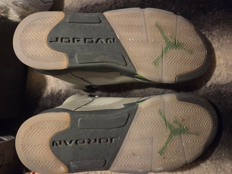 Jordan 5 Retro
Green Bean (2022 size 7)