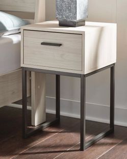 16” Nightstands (set of 2)
