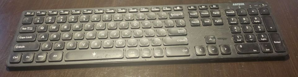 Arteck Black Bluetooth Keyboard with backlit
