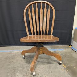 Classic Oak Finish Spindle Back Swivel Office Chair