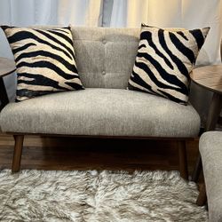 Settee Bench & 1 Side Chair (New)