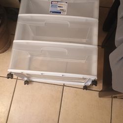 35 Dollor 3 Drawer Cabinet