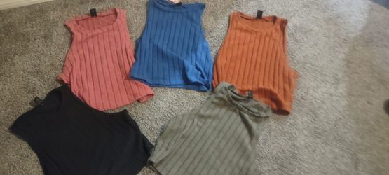 5 crop tops never worn size medium take all 5 for $15