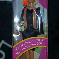 Graduation Barbie 2004