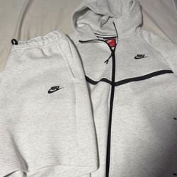 Grey/White Nike Tech Full Set