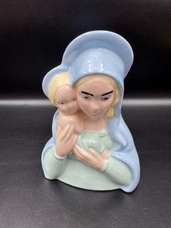 Vintage Madonna & Child Virgin Mary Baby Jesus Ceramic Figurine 5.25”