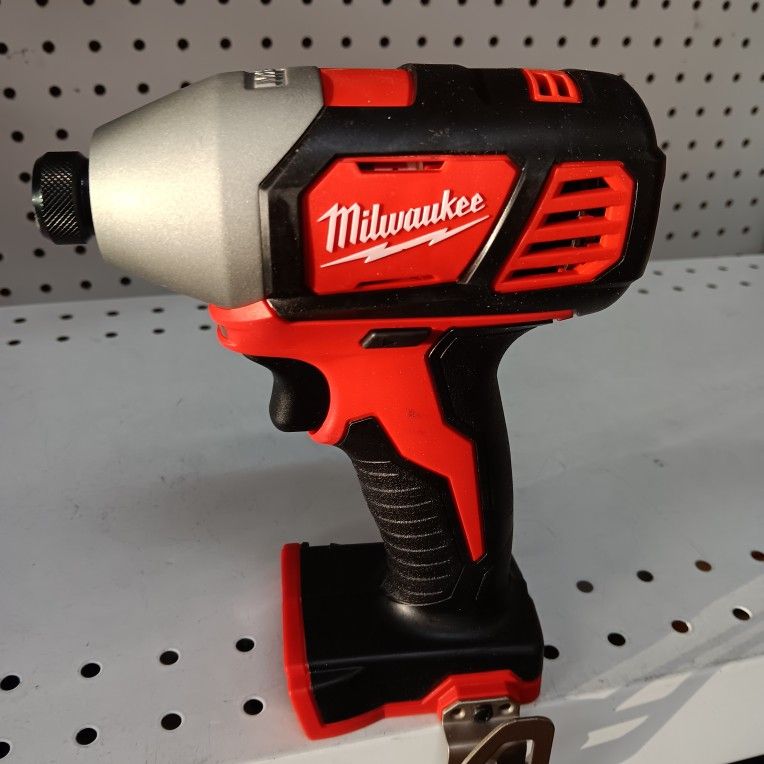 Milwaukee New 1/4" Impact 18M Nuevo 