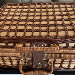 Picnic basket 
