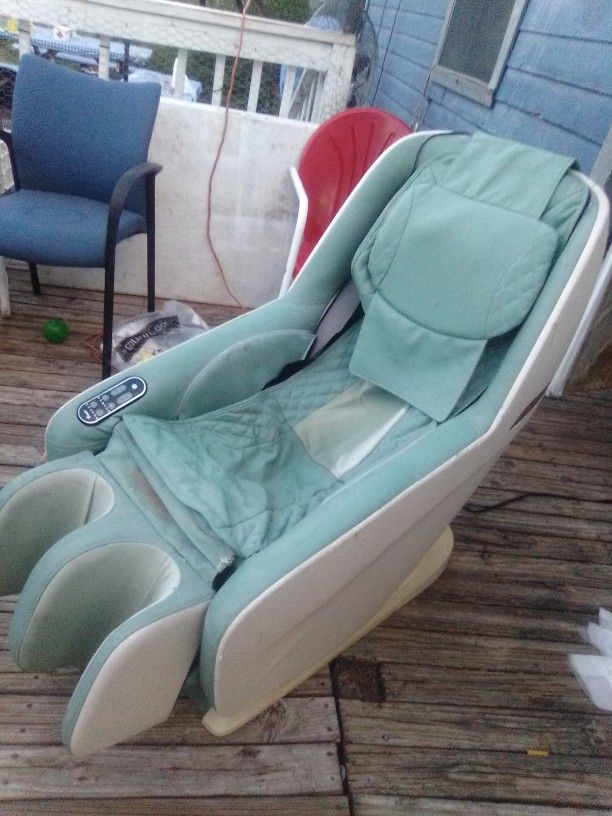 Costway Full Body Zero Gravity Massage Chair