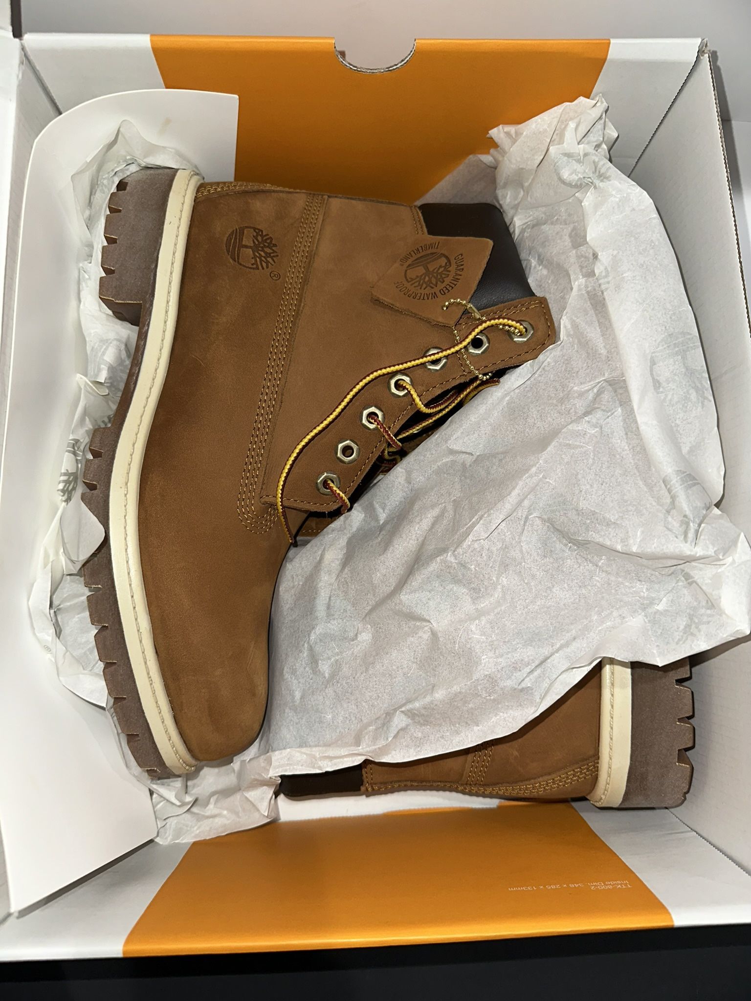 Timberland Premium 6 in Waterproof Boot Rust Nubuck size 9 mens