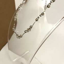 Silver Tone Necklace