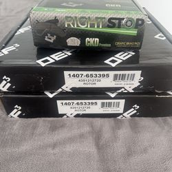 2 rotors and 4 pads toyota corolla 2023