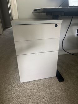 Light Gray 3-Drawer Metal Filing Cabinet