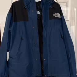 The North Face Mountain Light GORE-TEX Jacket – Blue/Black, Men’s Medium – Excellent Condition 