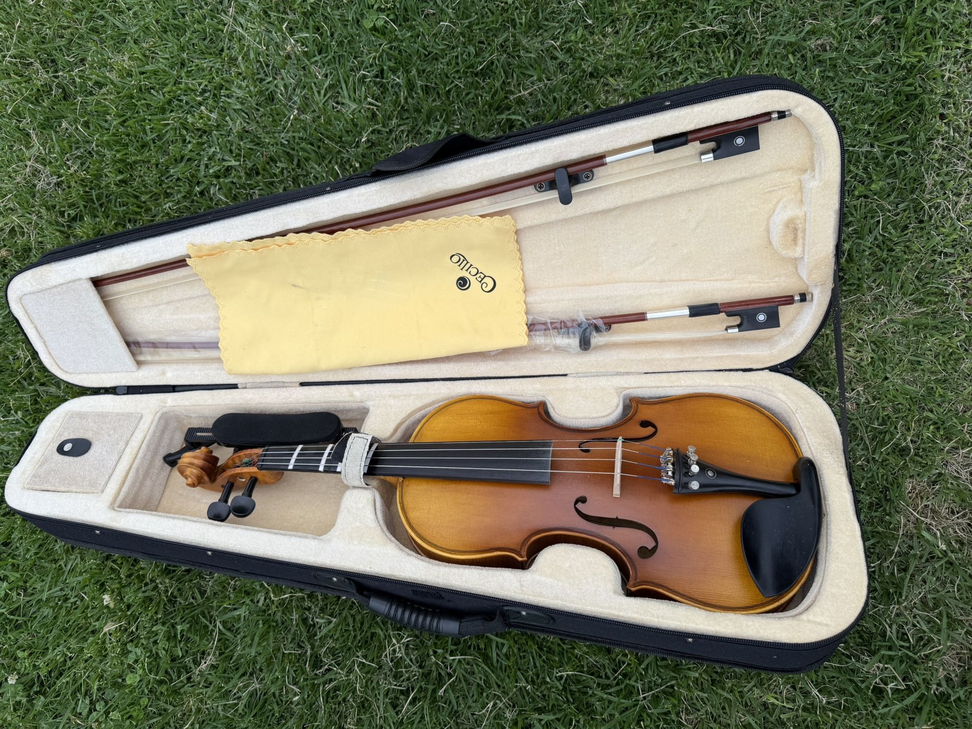 Cecilio Violin