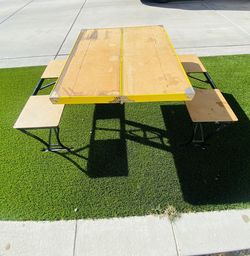 Vintage "Handy" Suitcase Folding Picnic Table And Chairs 