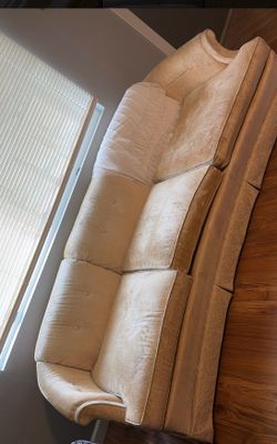 Modern Couch- Great condition