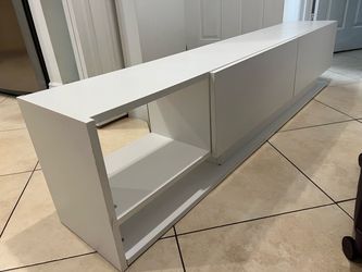 White STand TV