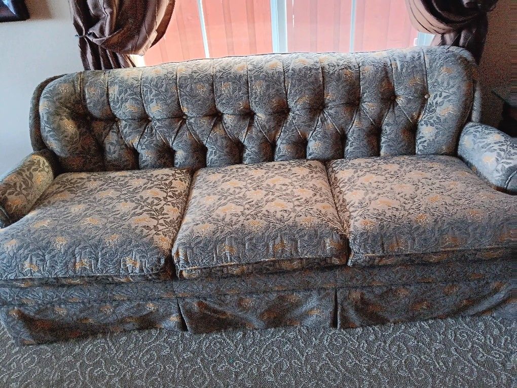 Beautuful Never Used Sofa
