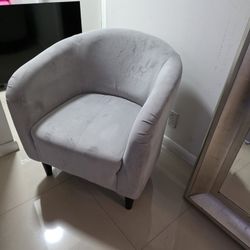 Chair color grey with pillow