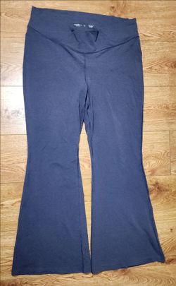 Old Navy Women's Powerchill Extra High-Rise Flare Pants Size XL