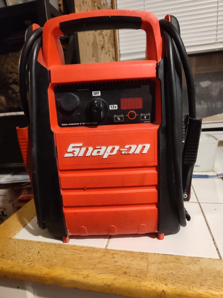 SNAP ON JUMP BOX