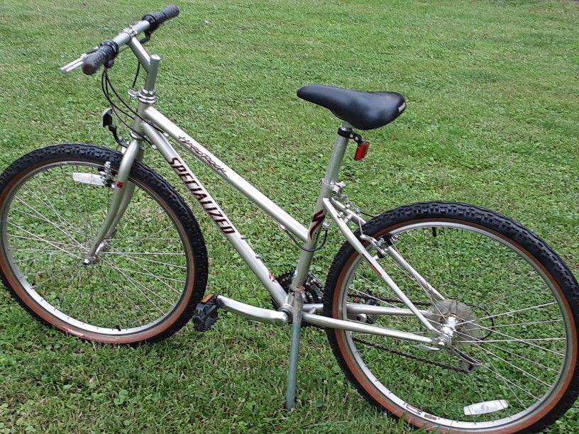 Mint .... SPECIALIZED HARD ROCK adult Men's Women's Hybird Medium Adult Bike