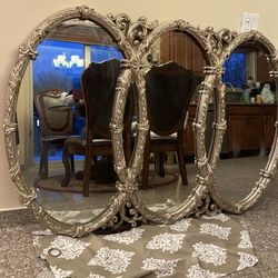 Very Gorgeous Antique Mirror 