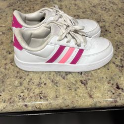 Youth Adidas Size 3