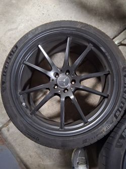 Mercedes-AMG GT 63 4 door OEM   rims and tires
