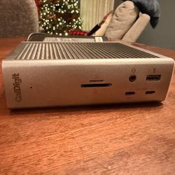 CalDigit TS4 Thunderbolt 4 Dock
