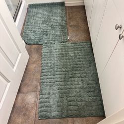 Bath mat and  shower curtain