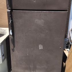 Refrigerator Works Excellent