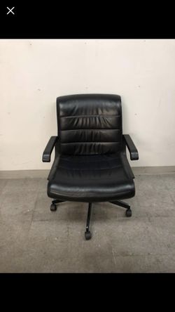 Black leather rolling chair