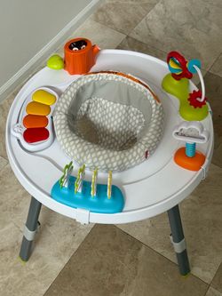 Skip hop activity center