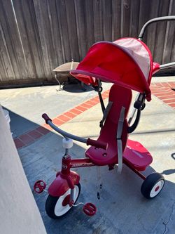 Kids tricycle