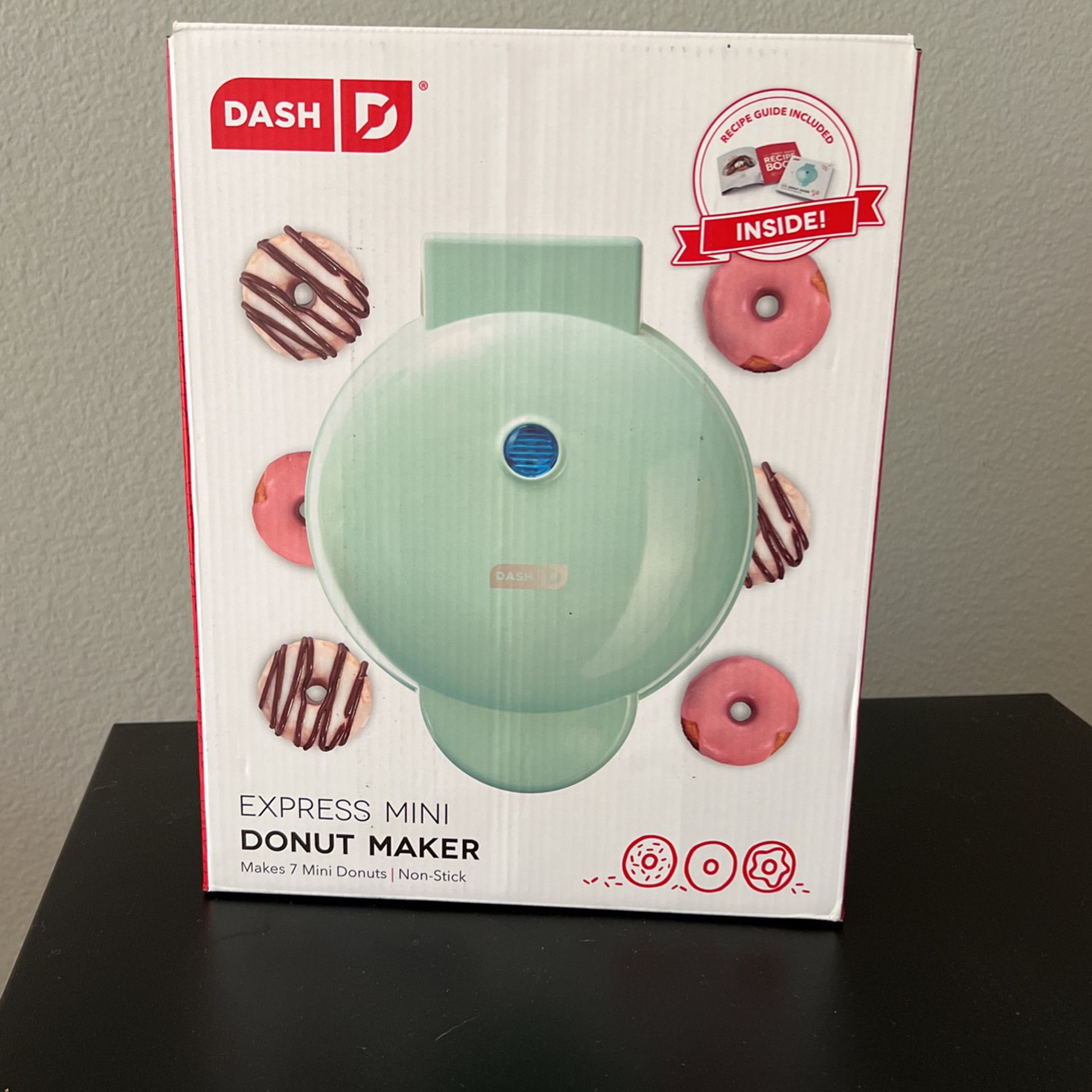 Dash Mini Donut Maker for Sale in Pasadena, CA - OfferUp