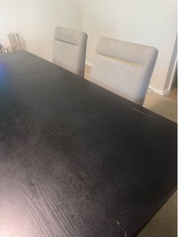 Table with 6 chairs