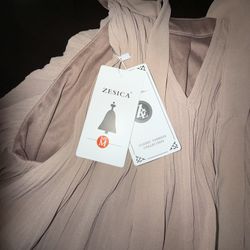 Zesica Women's Taupe Flowy Mini Dress Size Medium New with Tags